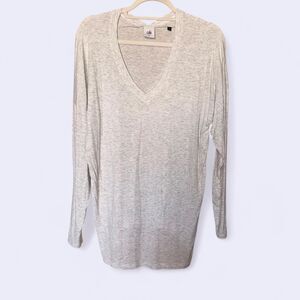 Cabi Women's Grey and White Shirt